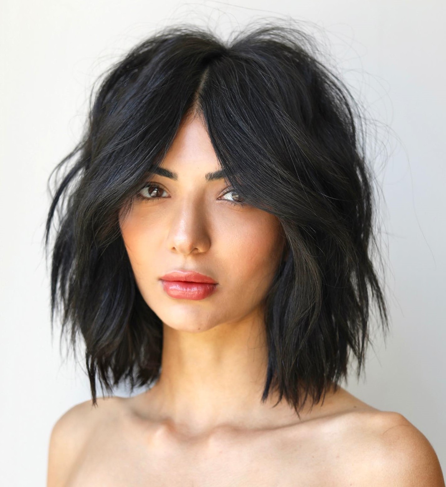 Voluminous Black Wolf Cut Lob